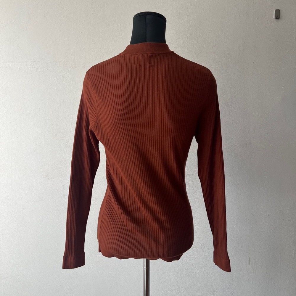 Rust Ribbed Knit Sweater - Picture 5 of 8